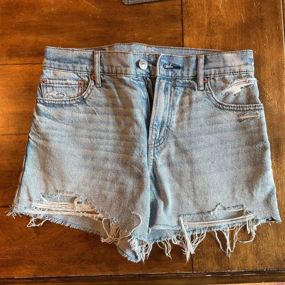 American Eagle Jean shorts size 0 Relaxed Short light distressed